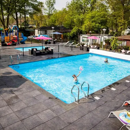 Modern With A Dishwasher, Located In Park De Veluwe Бикберген